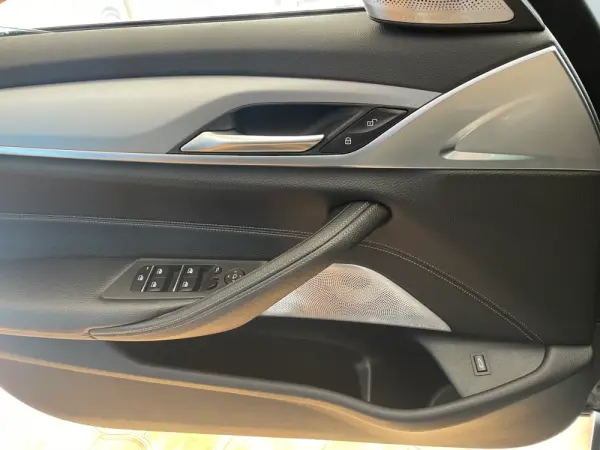 BMW 530 d Line Sport Auto 10