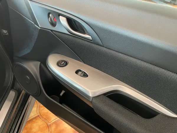 Honda Civic 1.4 i-VTEC Type-S 29