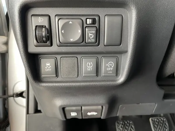 Nissan Juke 1.5 dCi Tekna Pack Exterior 2 Black Tokyo 11