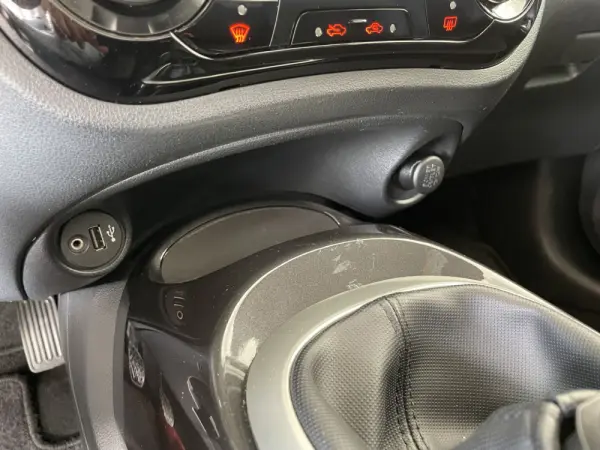 Nissan Juke 1.5 dCi Tekna Pack Exterior 2 Black Tokyo 16