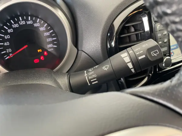 Nissan Juke 1.5 dCi Tekna Pack Exterior 2 Black Tokyo 22