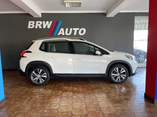 Peugeot 2008 1.2 PureTech Crossway 4