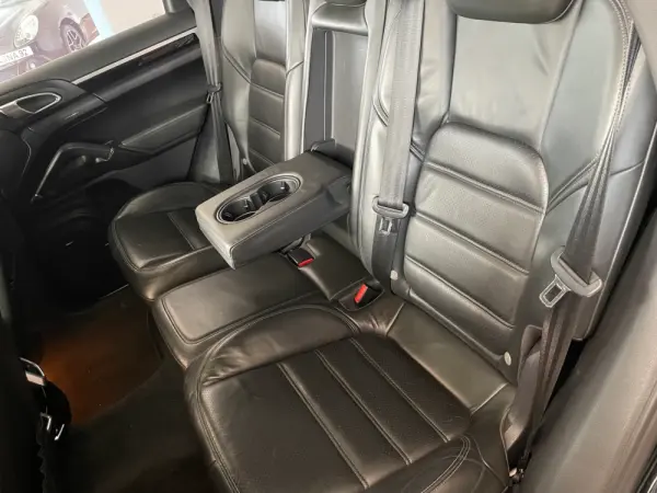 Porsche Cayenne Tiptronic 28