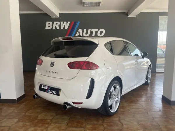 SEAT Leon 1.6 TDi Ecomotive Style by Seat Sport 5