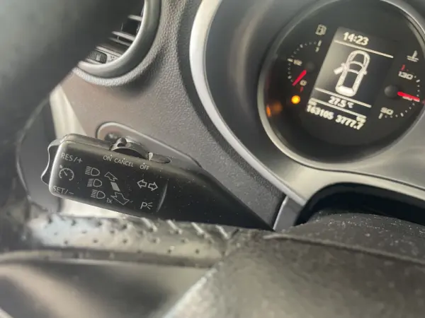 SEAT Leon 1.6 TDi Ecomotive Style by Seat Sport 16