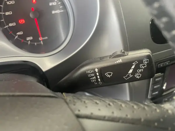 SEAT Leon 1.6 TDi Ecomotive Style by Seat Sport 17