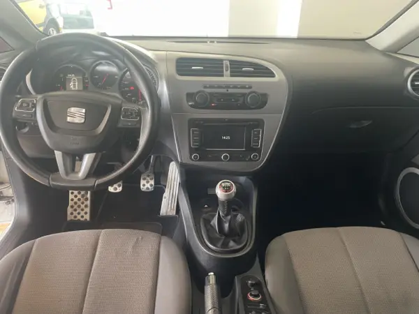 SEAT Leon 1.6 TDi Ecomotive Style by Seat Sport 23