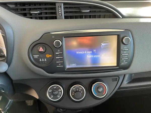 Toyota Yaris 1.0 VVT-i Comfort 22