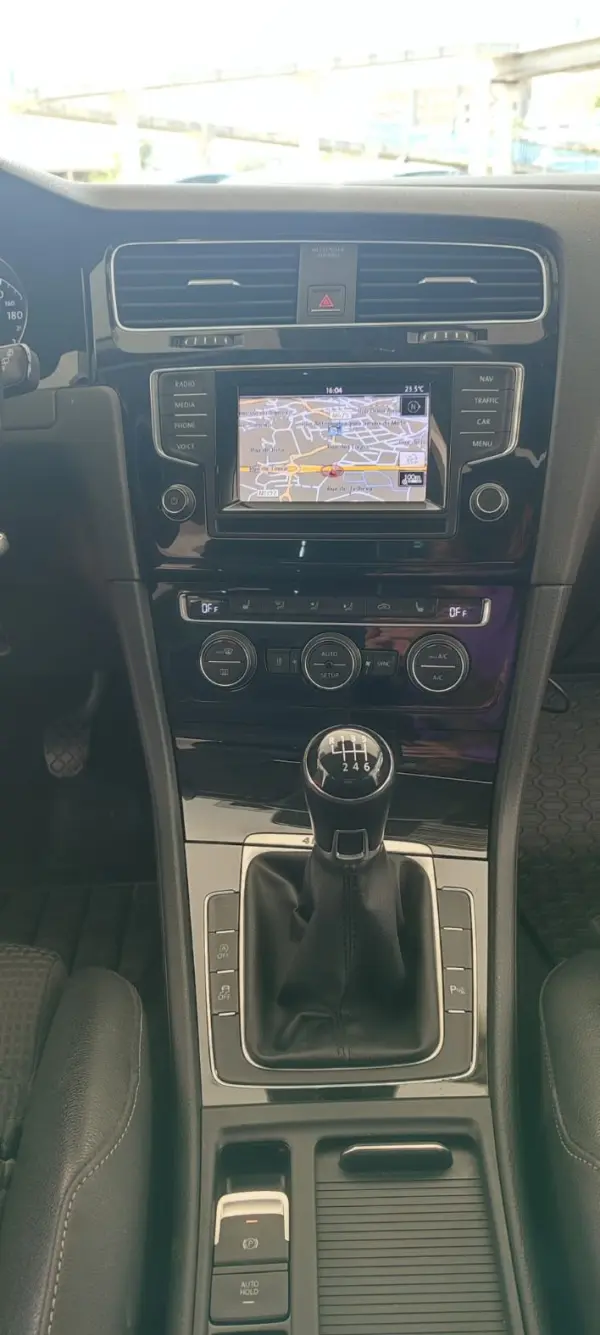 Volkswagen Golf Variant 2.0 TDi Highline 108g 15