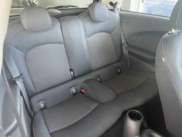 MINI 3 Portas One D 26