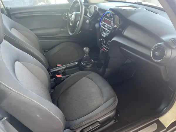 MINI 3 Portas One D 27