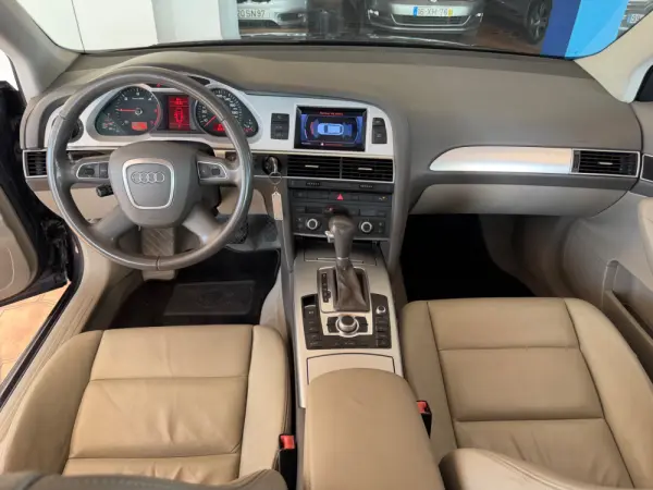 Audi A6 Avant 2.0 TDi Advance Multitronic 14