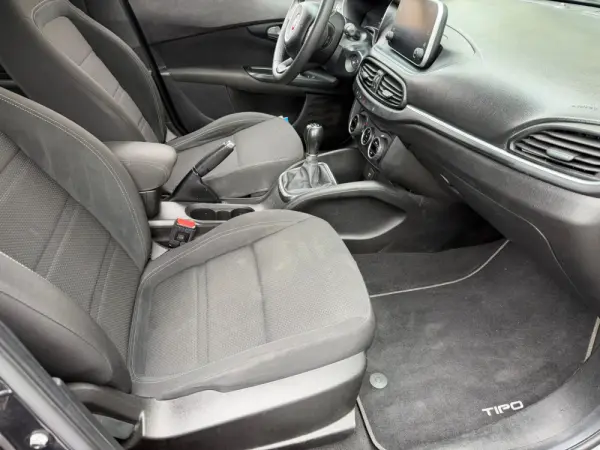 Fiat Tipo Station Wagon 1.3 Multijet City Life 23