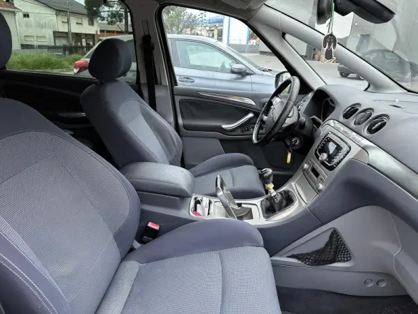 Ford S-Max 1.8 TDCi Titanium 7L 5