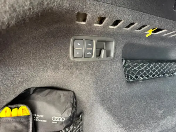 Audi Q8 55 TFSIe quattro Tiptronic 25