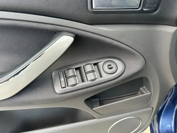 Ford C-Max 1.6 TDCi Titanium 3