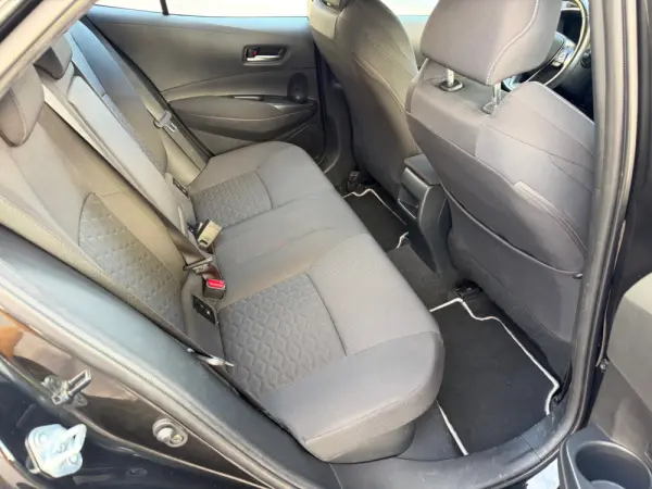 Toyota Corolla 1.8 Hybrid Exclusive 18