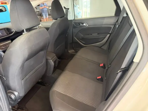 Peugeot 308 SW BlueHDi 100 Stop & Start Nível 1 Business-Line 16