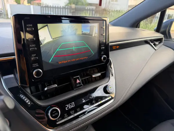 Toyota Corolla 1.8 Hybrid Exclusive 6