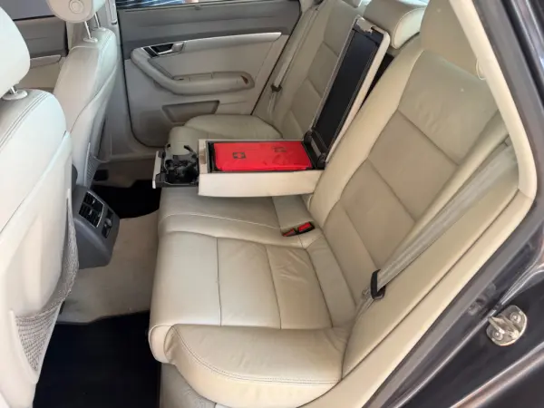 Audi A6 Avant 2.0 TDi Advance Multitronic 16
