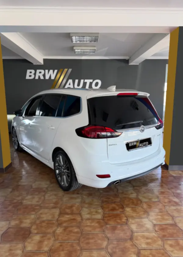 Opel Zafira 2.0 CDTI OPC Line S/S 2