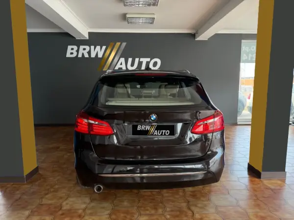 BMW 216 Active Tourer d Line Luxury 4