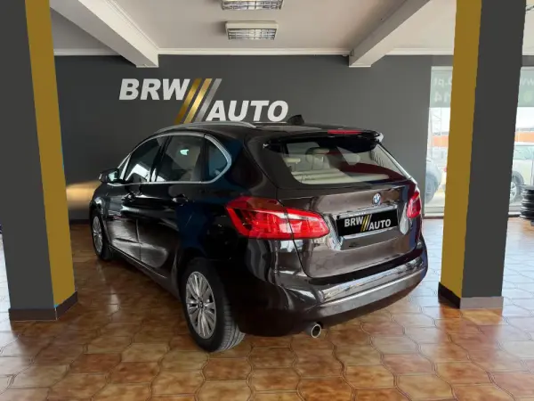 BMW 216 Active Tourer d Line Luxury 3