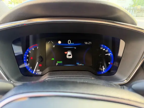 Toyota Corolla 1.8 Hybrid Exclusive 7