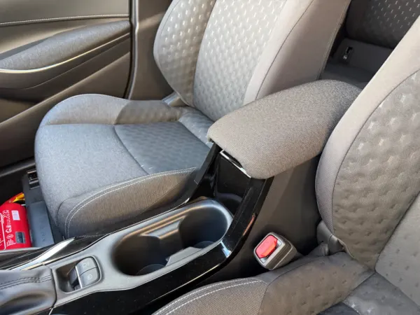 Toyota Corolla 1.8 Hybrid Exclusive 11