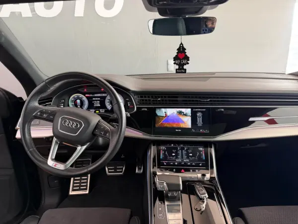 Audi Q8 55 TFSIe quattro Tiptronic 16