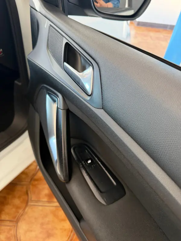Peugeot 308 SW BlueHDi 100 Stop & Start Nível 1 Business-Line 22