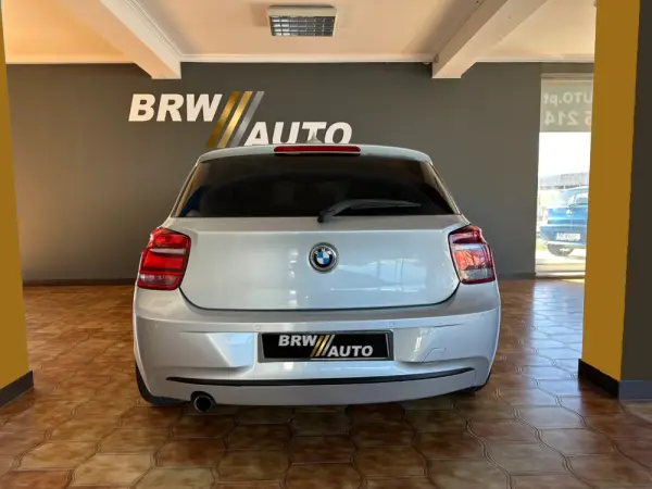 BMW 116 d EfficientDynamics Line Urban 4