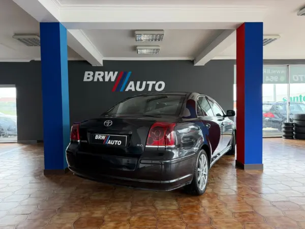 Toyota Avensis LB 2.0 D-4D Sol 4