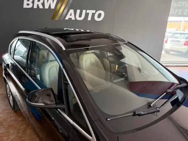 BMW 216 Active Tourer d Line Luxury 8