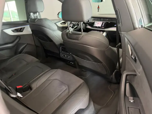 Audi Q8 55 TFSIe quattro Tiptronic 22