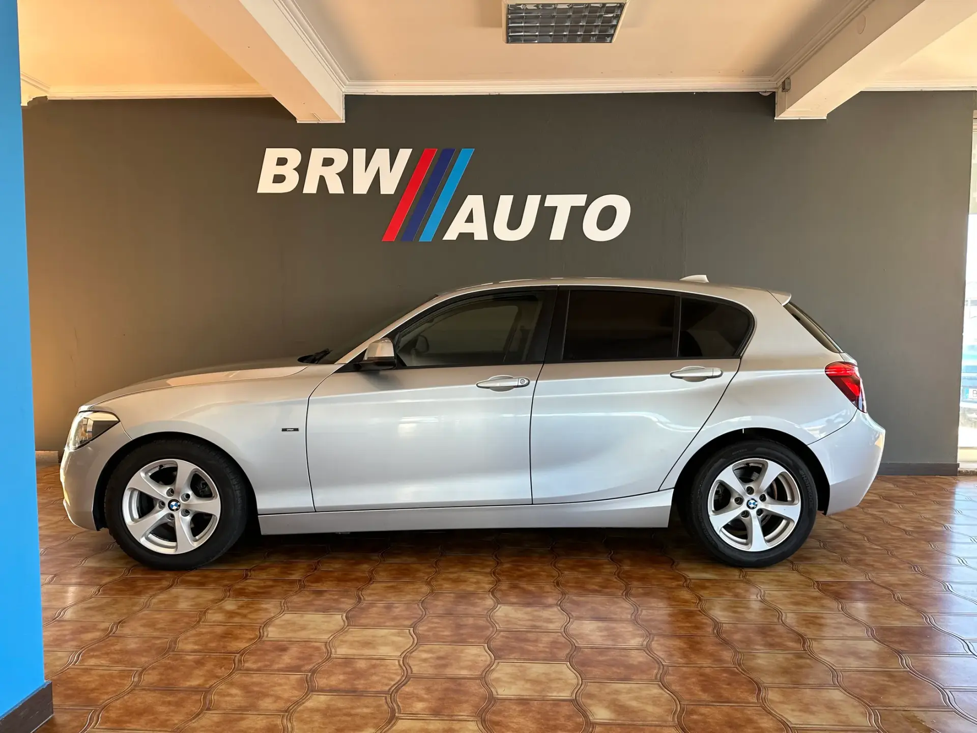 BMW 116 d EfficientDynamics Line Urban 2