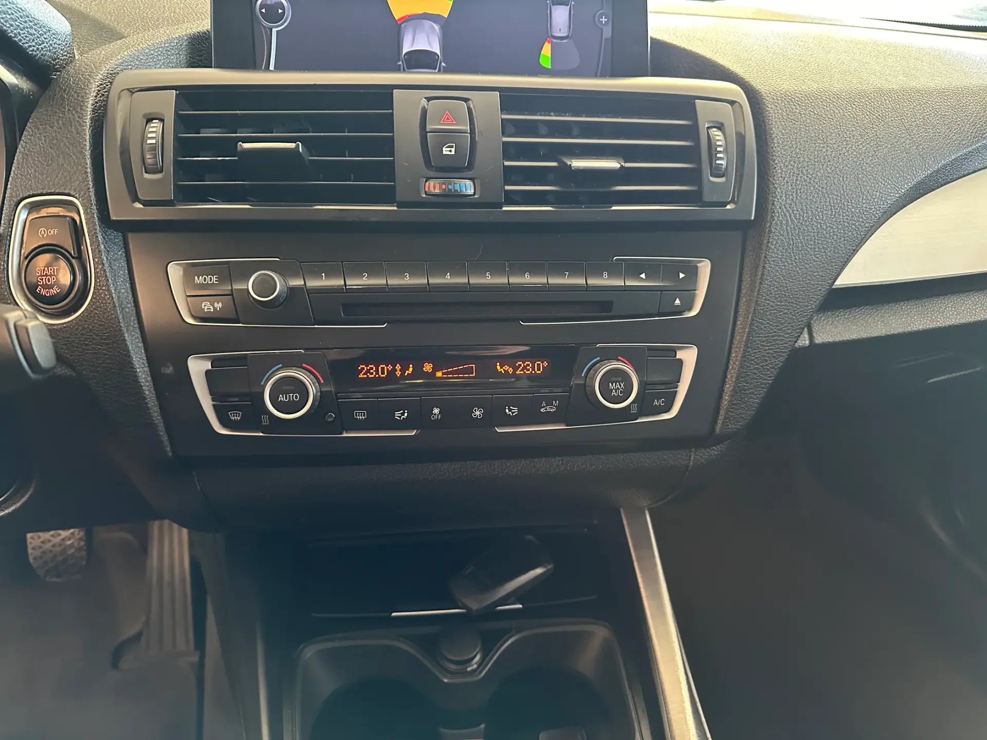 BMW 116 d EfficientDynamics Line Urban 12