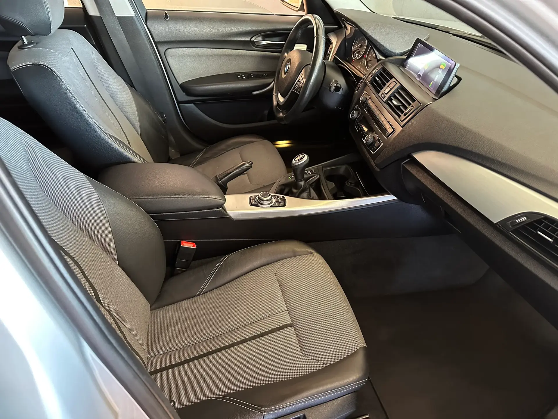 BMW 116 d EfficientDynamics Line Urban 27