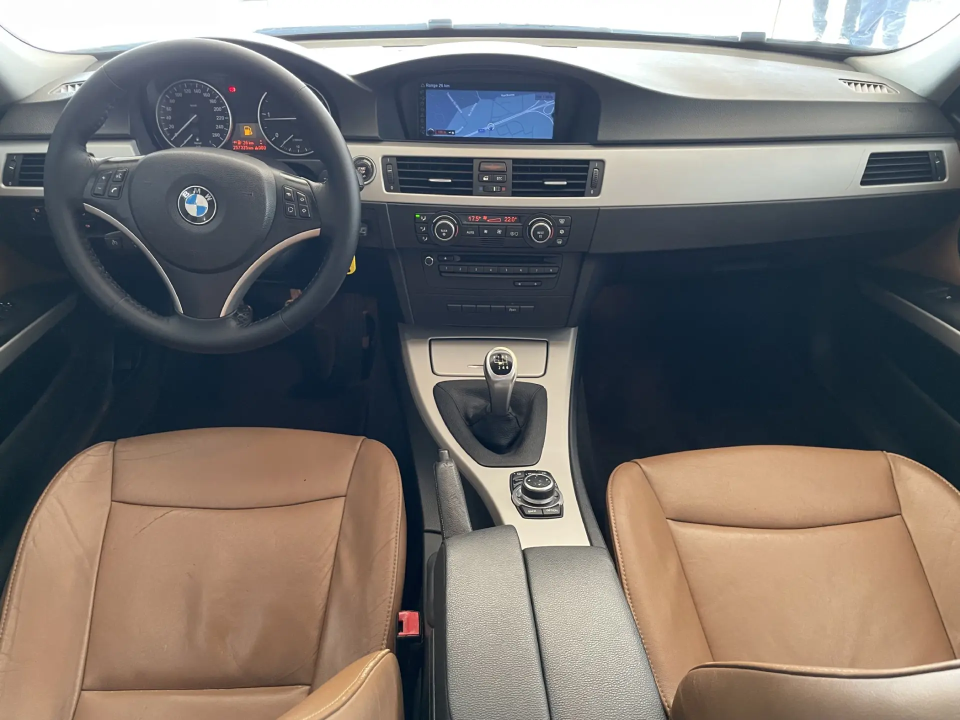 BMW 318 d Touring Navigation 20