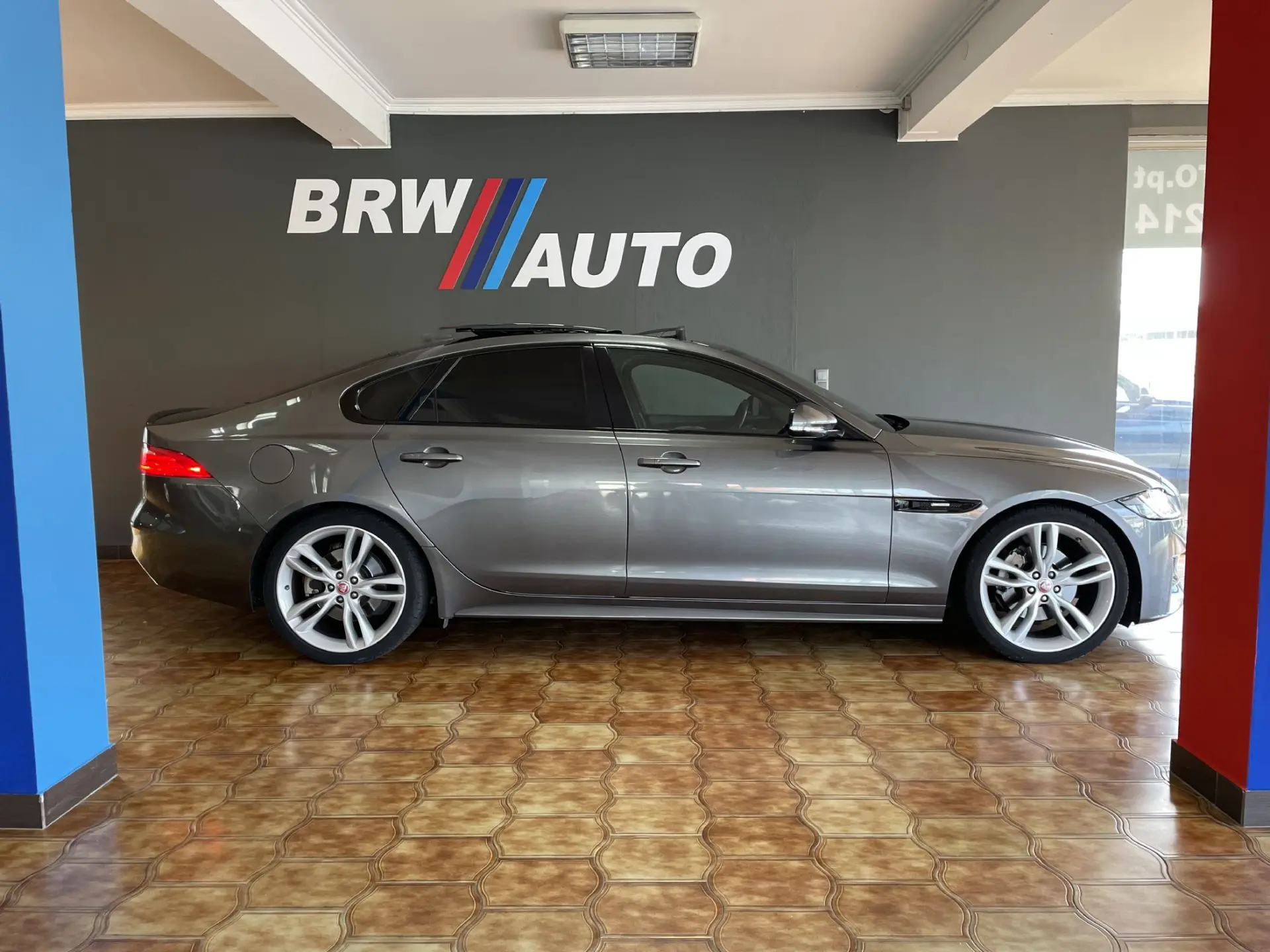 Jaguar XF 2.0 D R-Sport Aut. 6