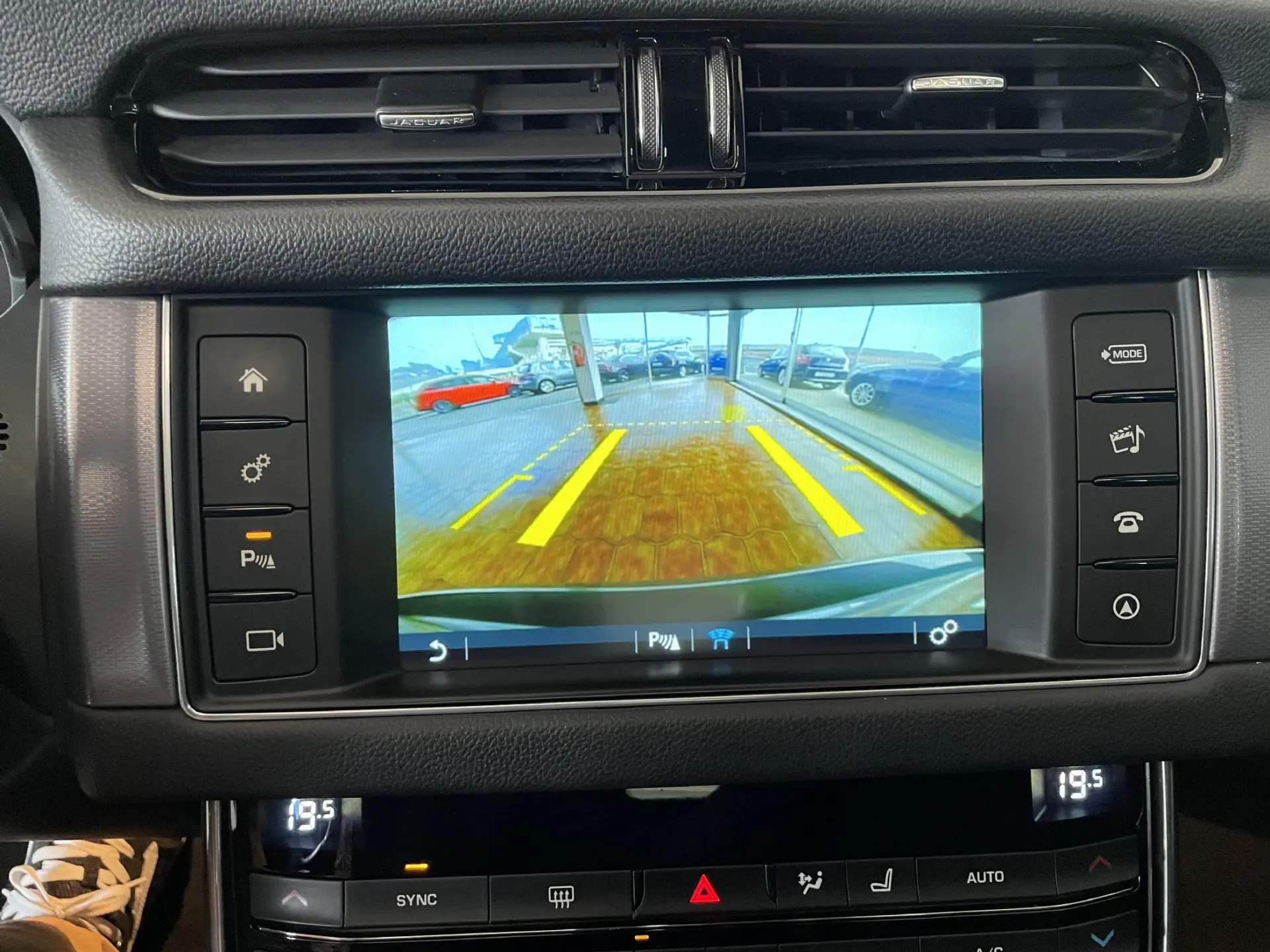 Jaguar XF 2.0 D R-Sport Aut. 16