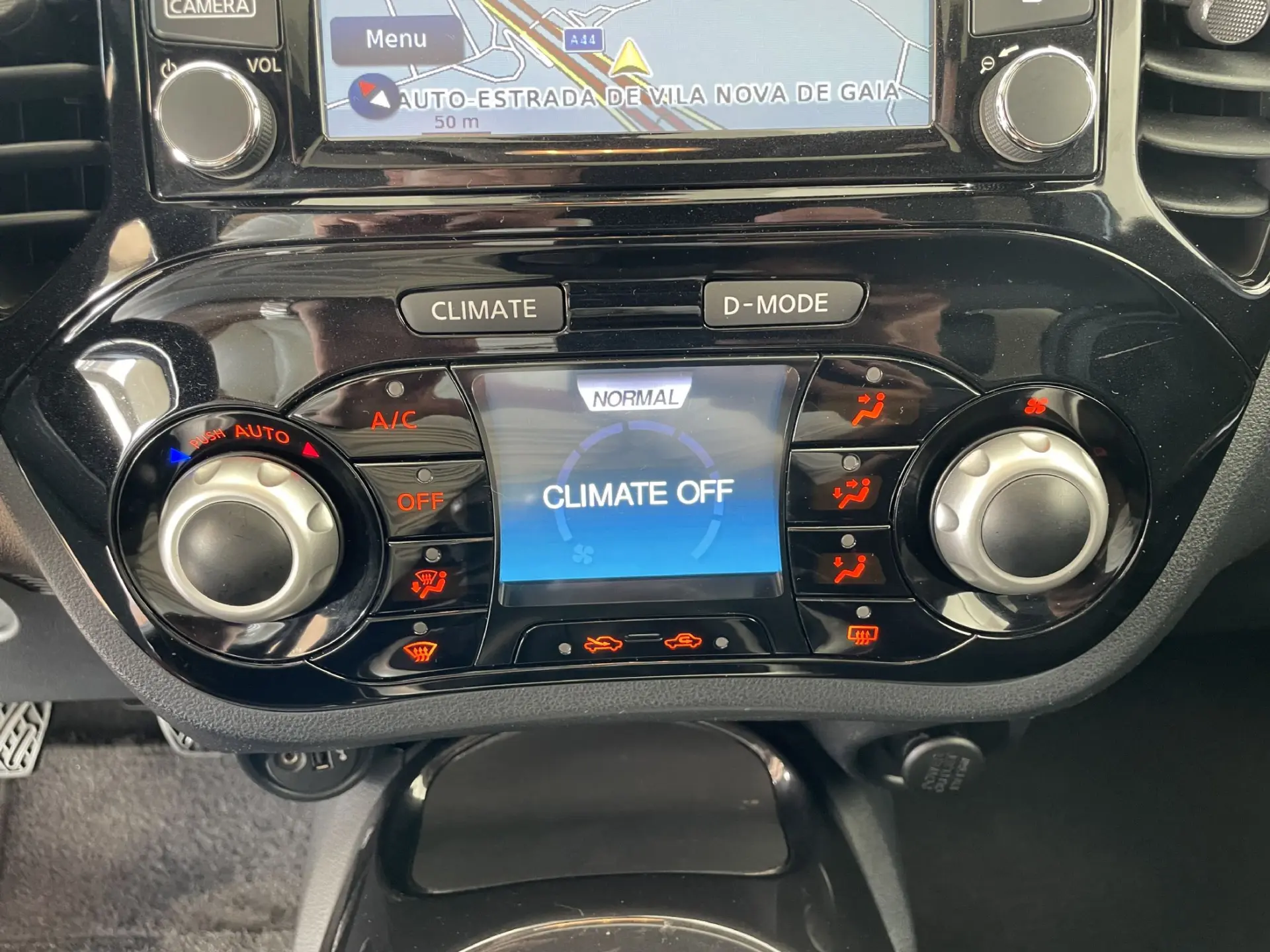 Nissan Juke 1.5 dCi Tekna Pack Exterior 2 Black Tokyo 15