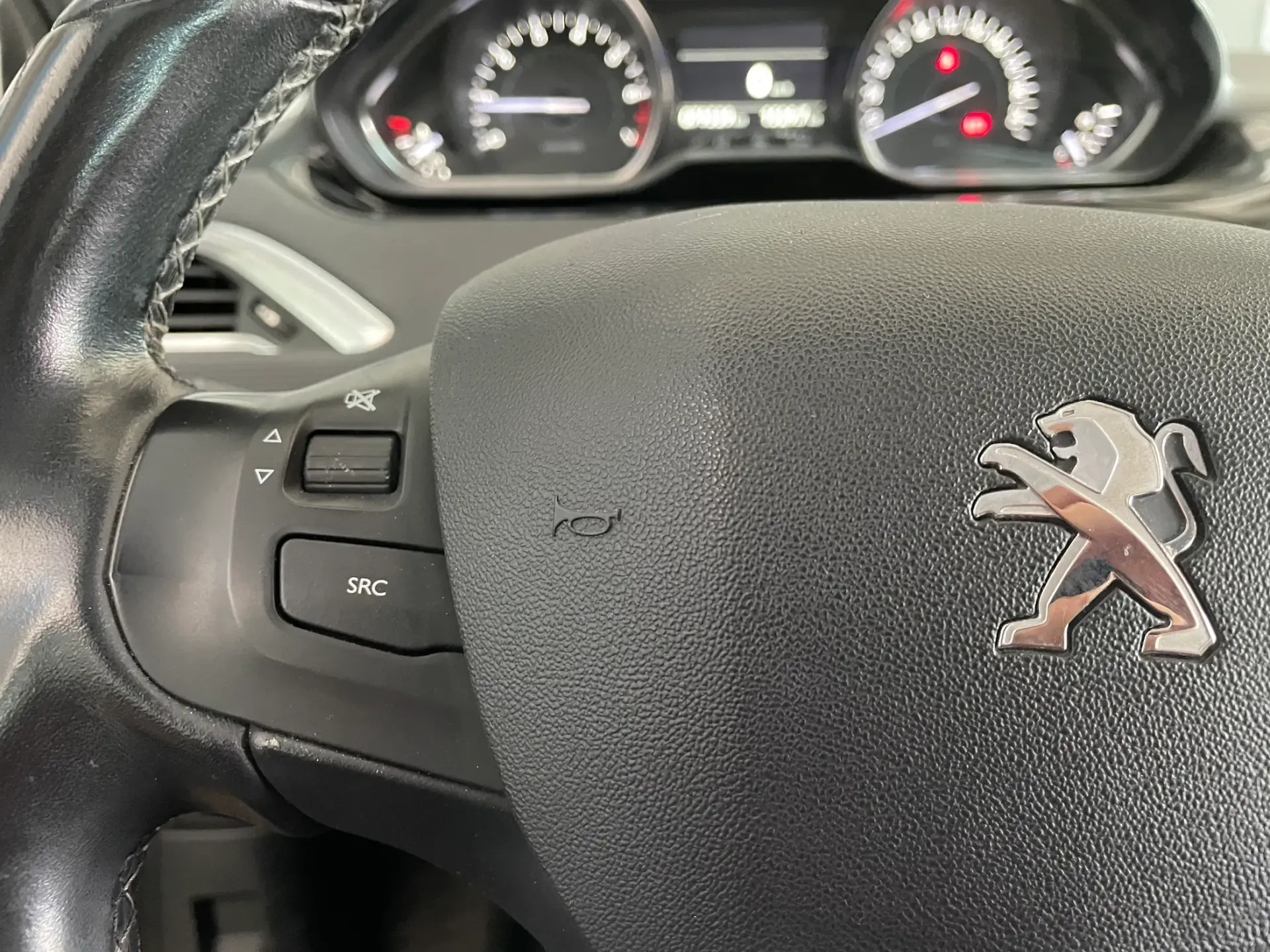 Peugeot 2008 1.2 PureTech Crossway 13