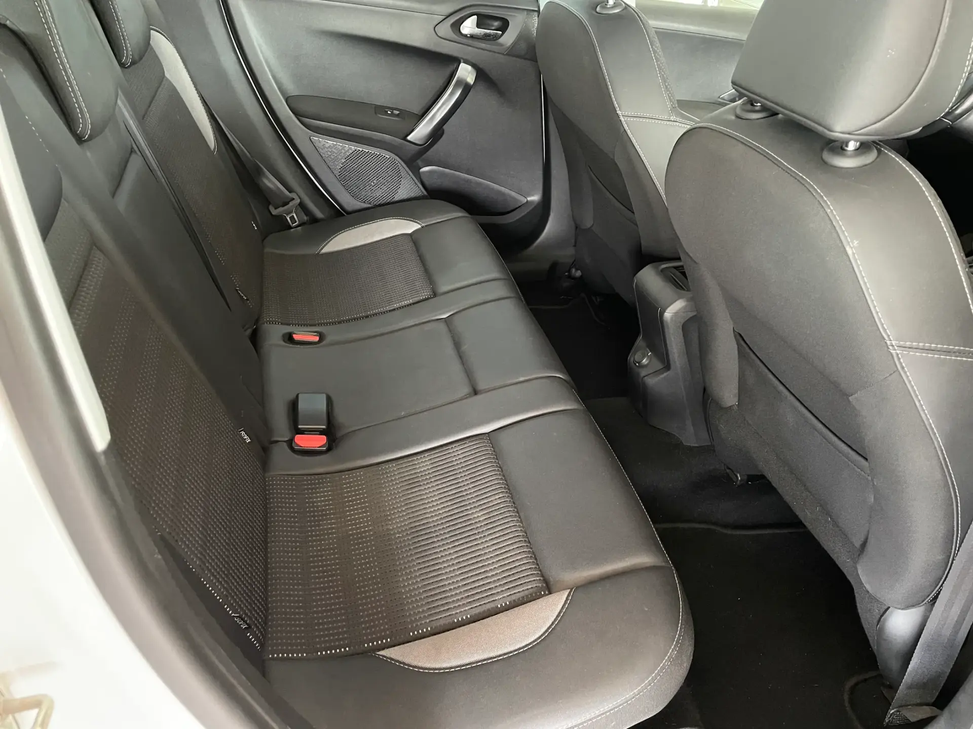 Peugeot 2008 1.2 PureTech Crossway 25