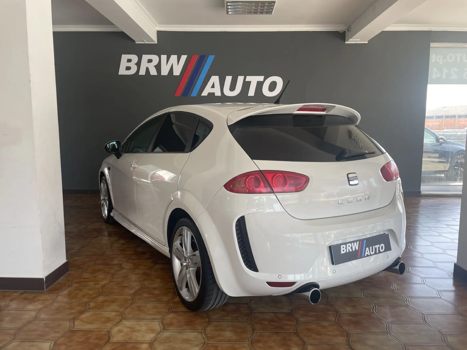 SEAT Leon 1.6 TDi Ecomotive Style by Seat Sport 3