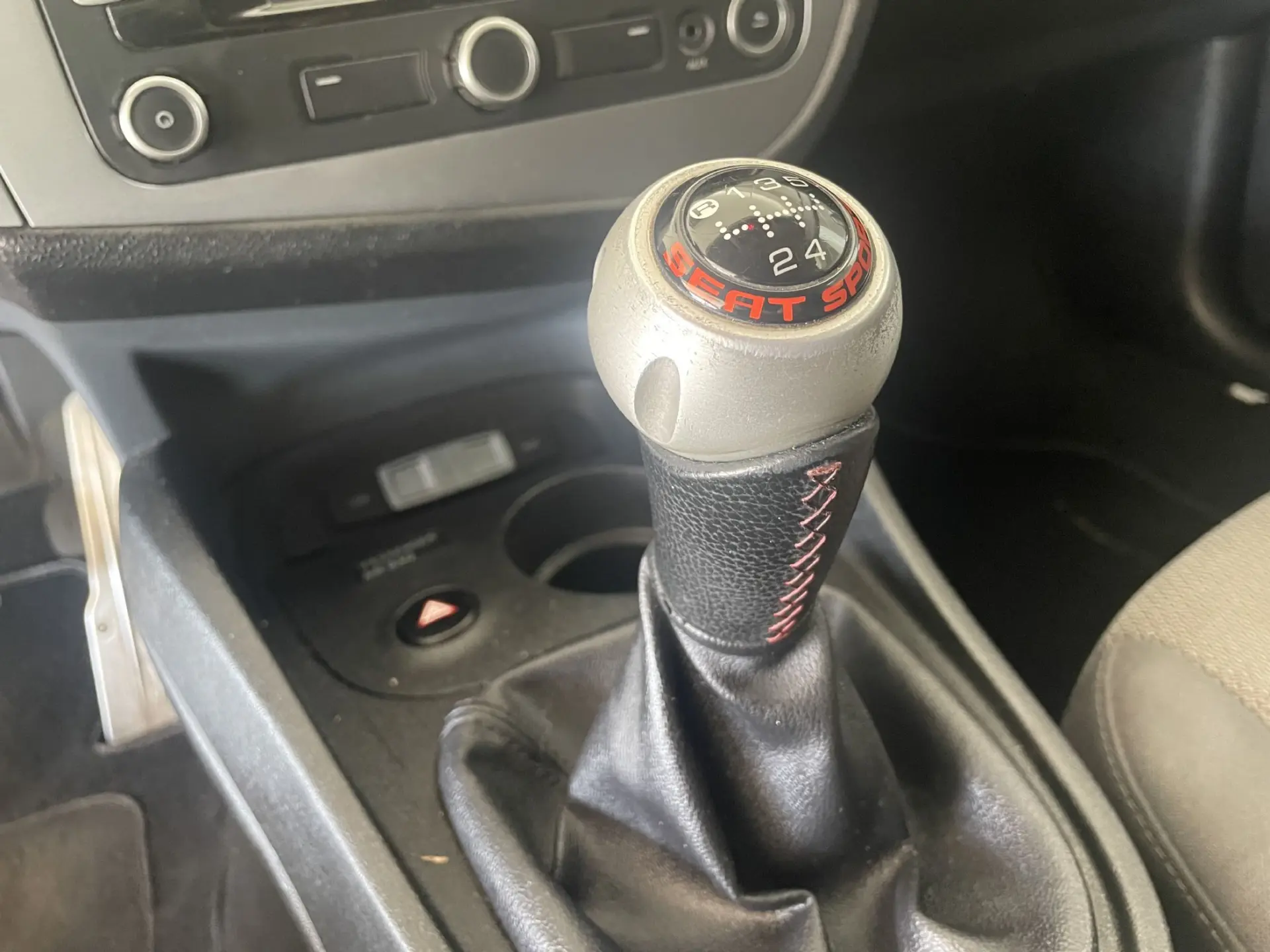 SEAT Leon 1.6 TDi Ecomotive Style by Seat Sport 14