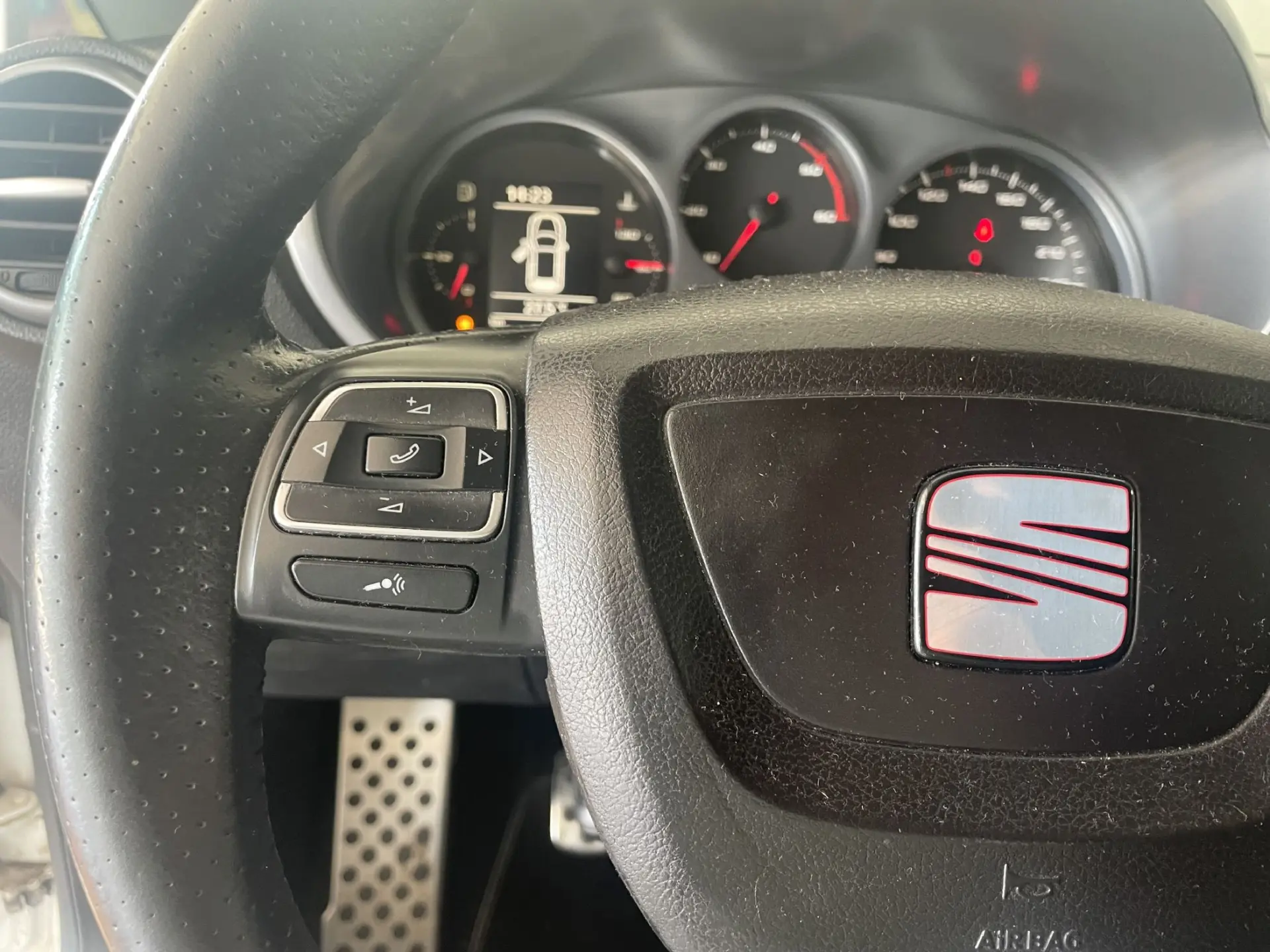 SEAT Leon 1.6 TDi Ecomotive Style by Seat Sport 18