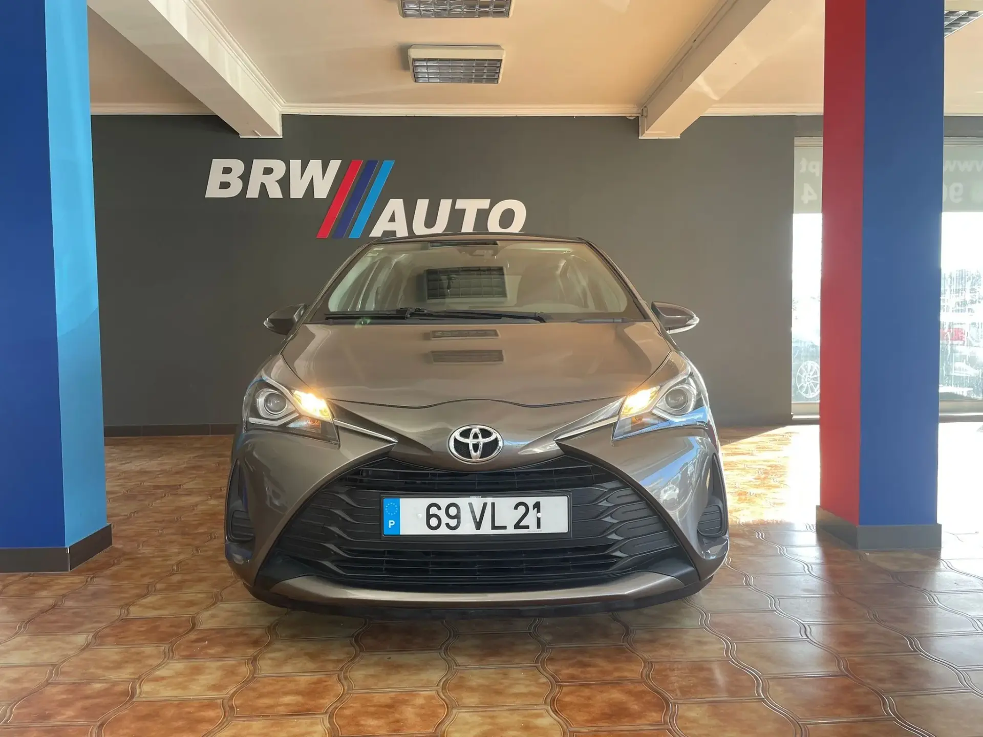 Toyota Yaris 1.0 VVT-i Comfort 7