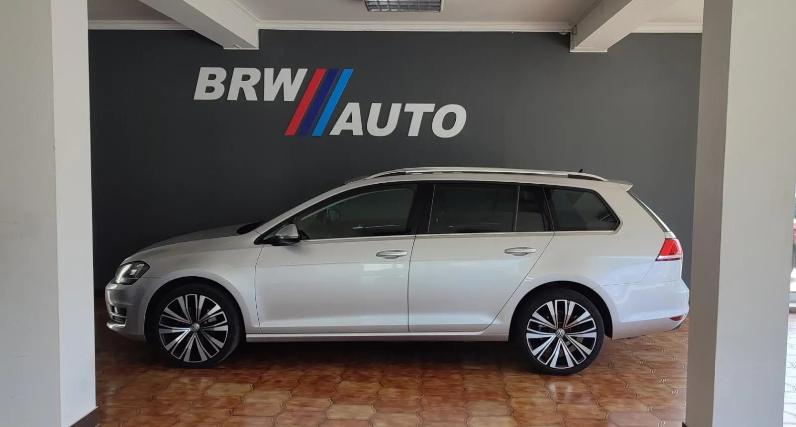 Volkswagen Golf Variant 2.0 TDi Highline 108g 2