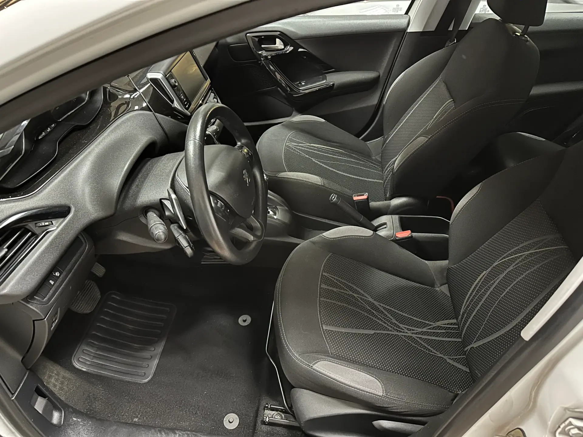 Peugeot 208 1.4 HDI Active 8